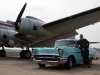 Chevy 57 mit einer DC-4 beim Fotoshooting Tempelhof 2