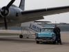 Chevy 57 BelAir Two-Ten mit einer DC-4 in Tempelhof beim Foto-Termin