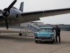 Chevy 57 BelAir mit einer DC-4 in Tempelhof beim Foto-Termin