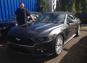 Ford Mustang EcoBoost Convertible in Magnetic Grau